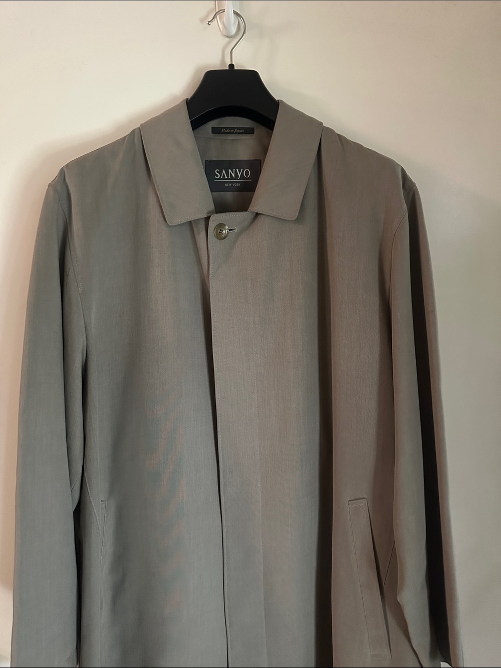 Sanyo Men’s Light Gray Trench Coat